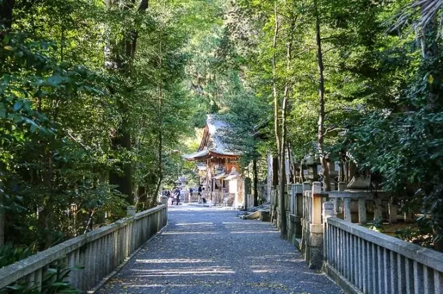 traveling alone in Japan as a woman