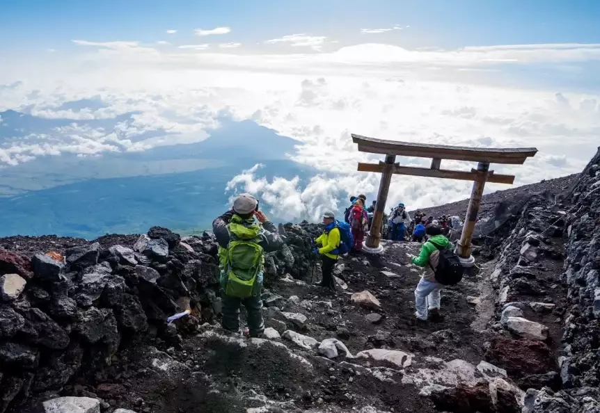 Fuji climbing duration