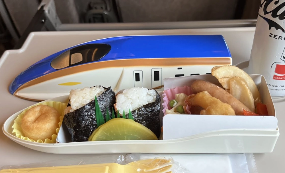 Shinkansen food etiquette