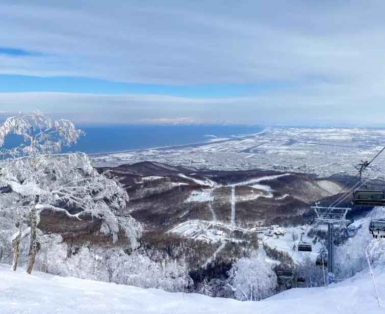 skiing in hokkaido when