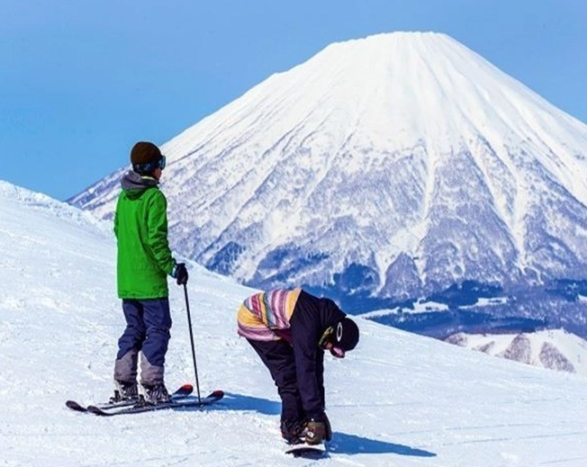 best ski resorts Hokkaido