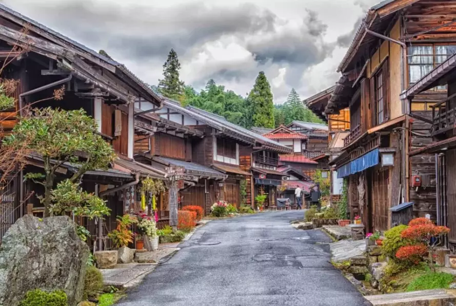 solo travel Japan itinerary