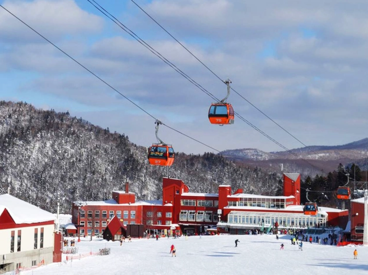 best ski resorts for beginners in Hokkaido
