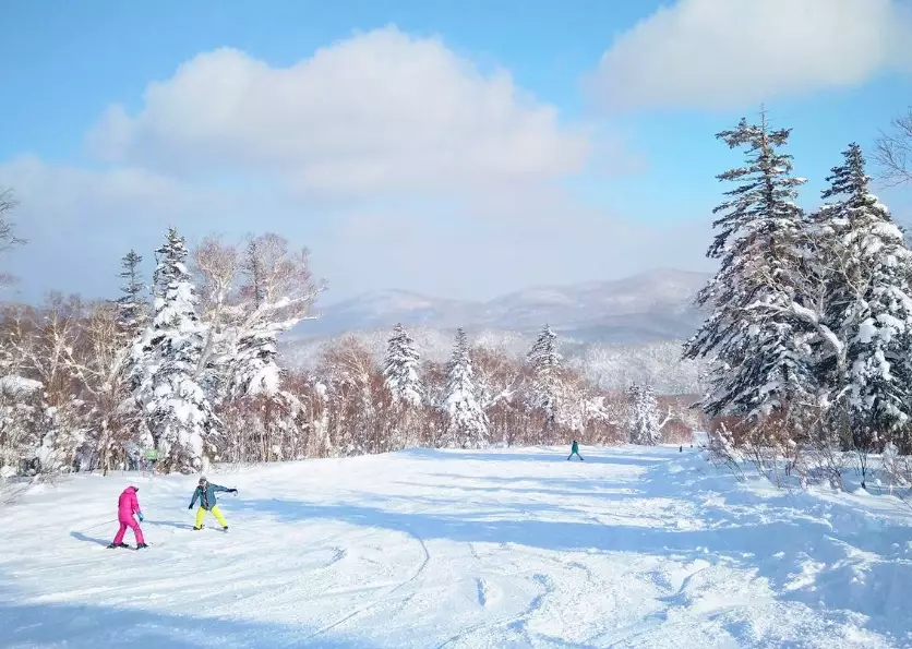 best ski resorts for beginners in Hokkaido