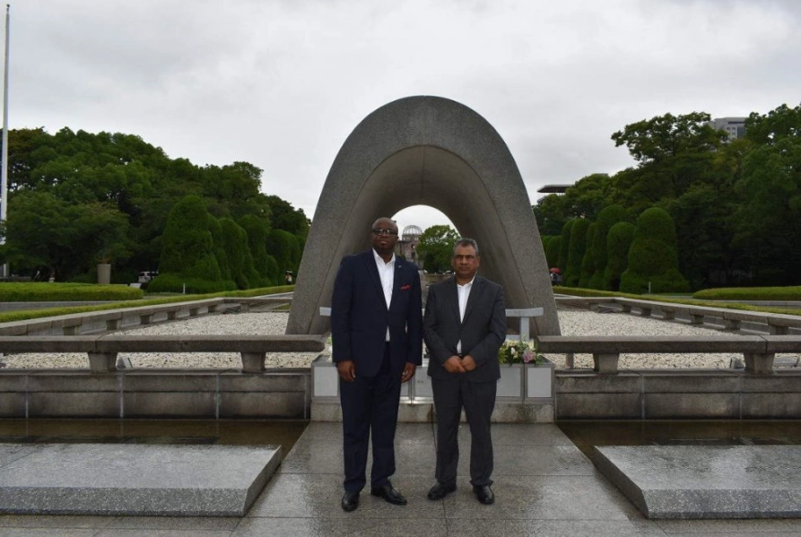Hiroshima visiting etiquette
