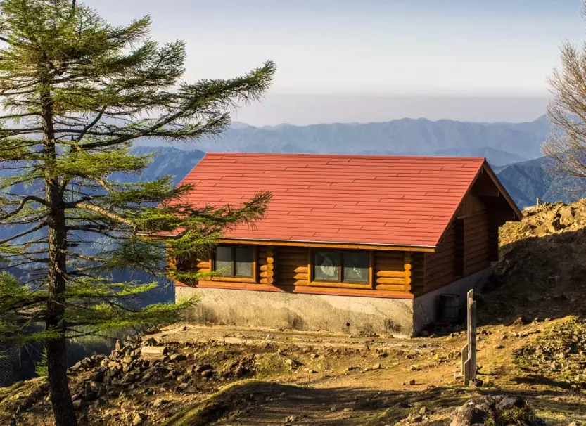 japanese mountain hut booking