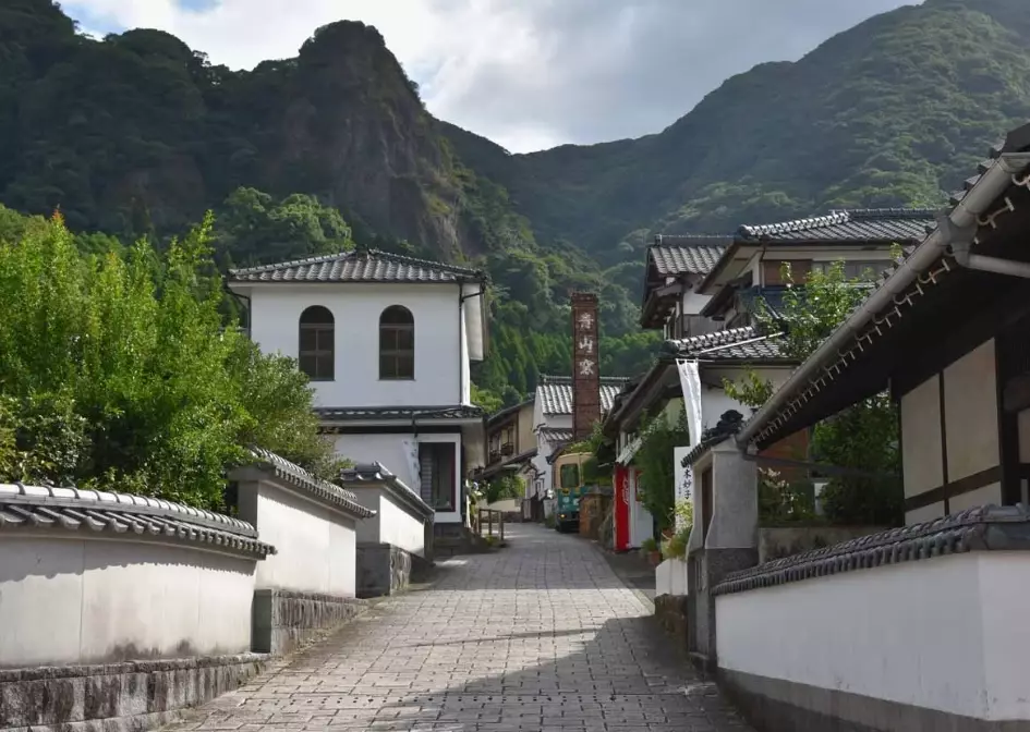 Arita porcelain tour Arita porcelain tour