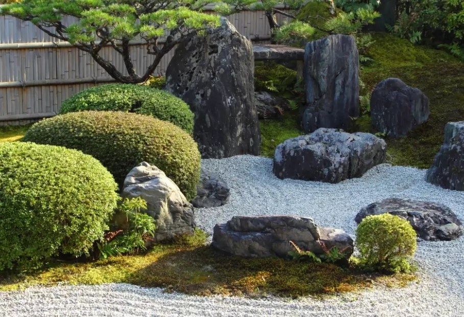 Japanese garden for balcony Japanese garden for balcony